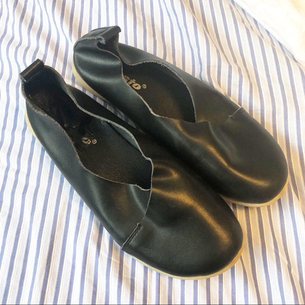 Black Leather Day Glove Like Shoe